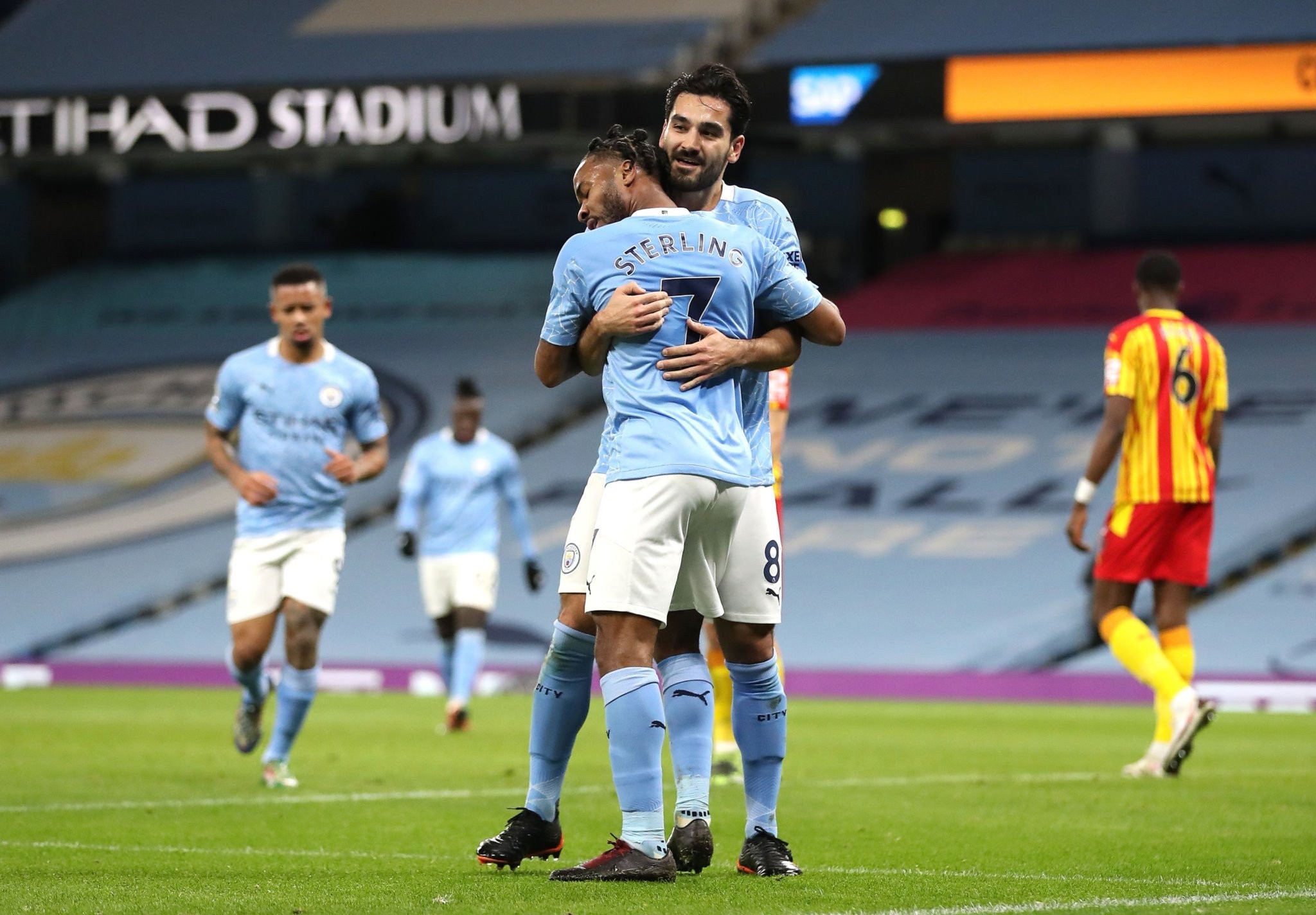 年轻球员也 年轻球员也